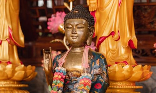 Golden Triangle Tour With Buddhist Places of Worship